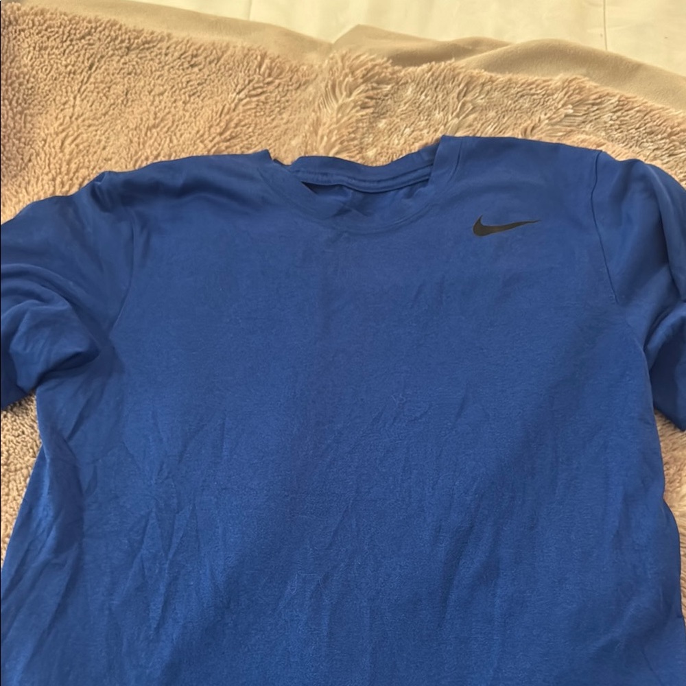 Nike Blue Long Sleeve Tee for Effortless Style